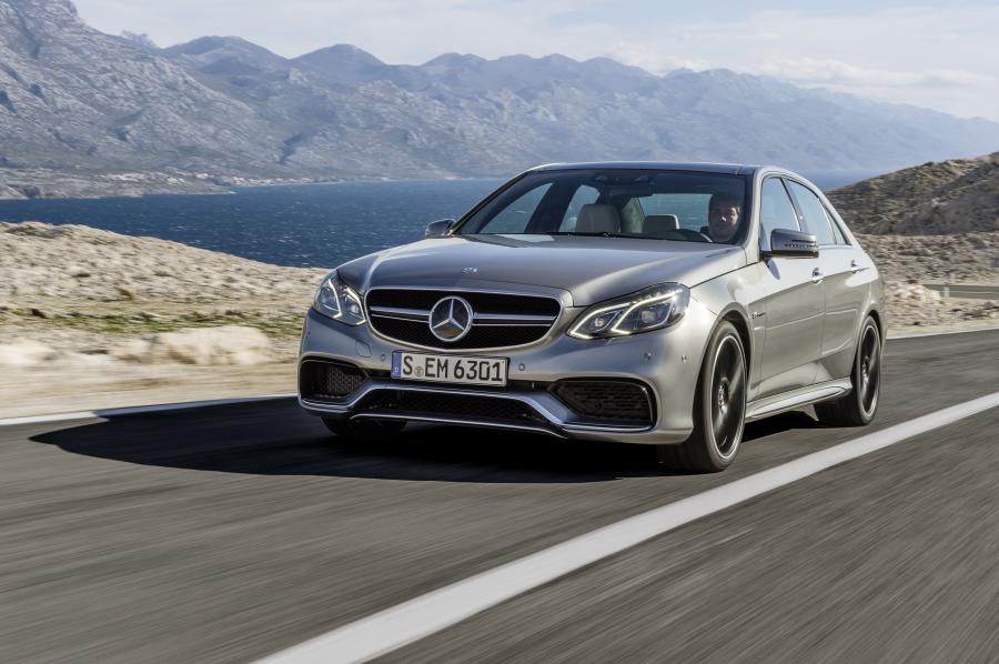  Mercedes-Benz E63 AMG 2013 года  (фото 1 из 17)